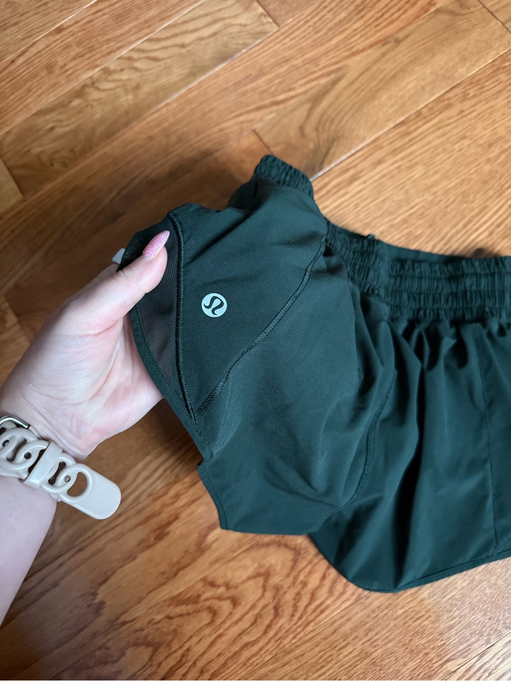 Lululemon shorts - Picture 3 of 4